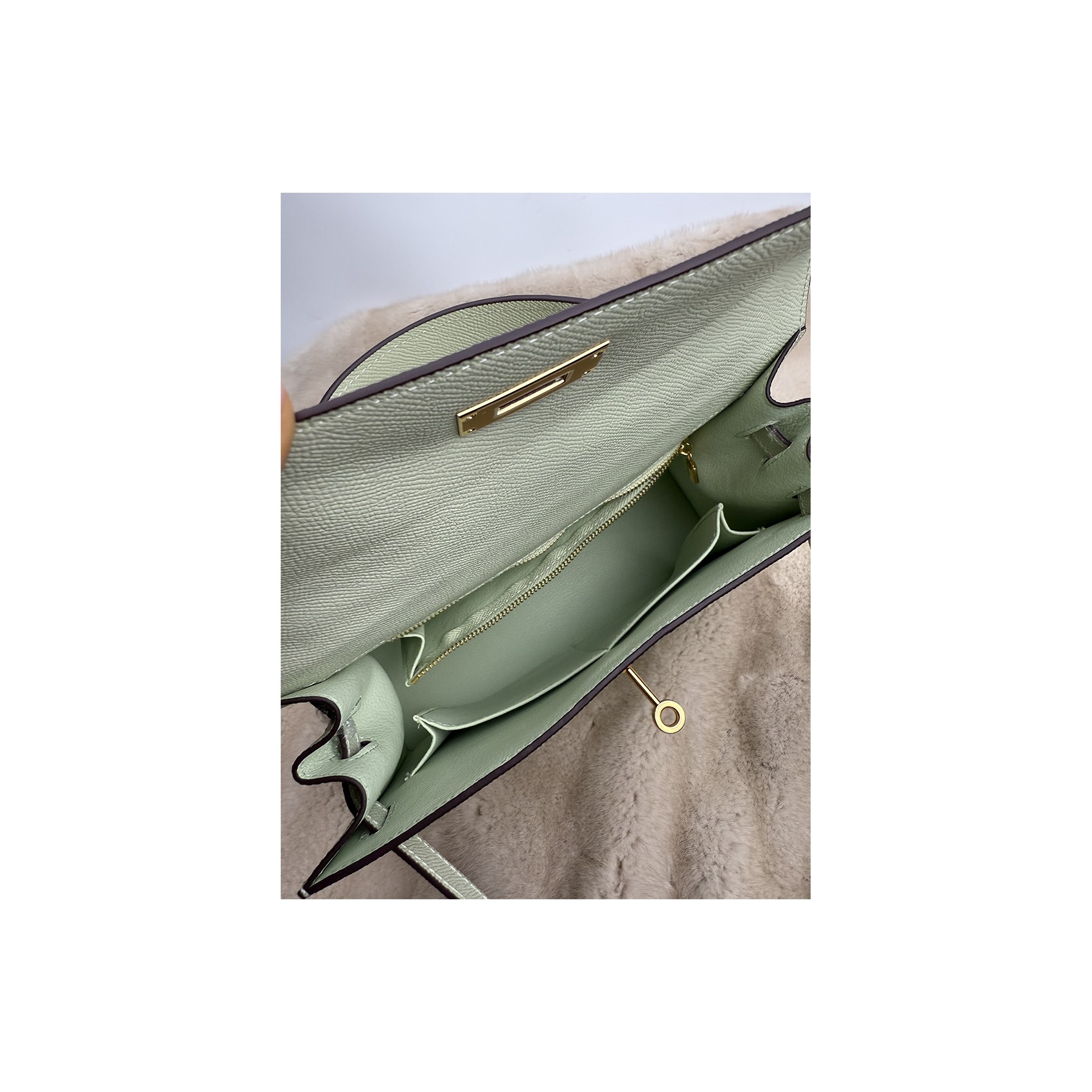 Женская кожаная сумка Kelly 28 мятная