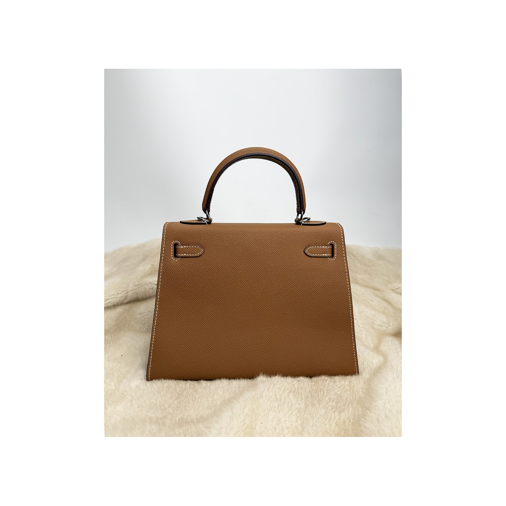 Женская кожаная сумка Kelly 25 коричневая