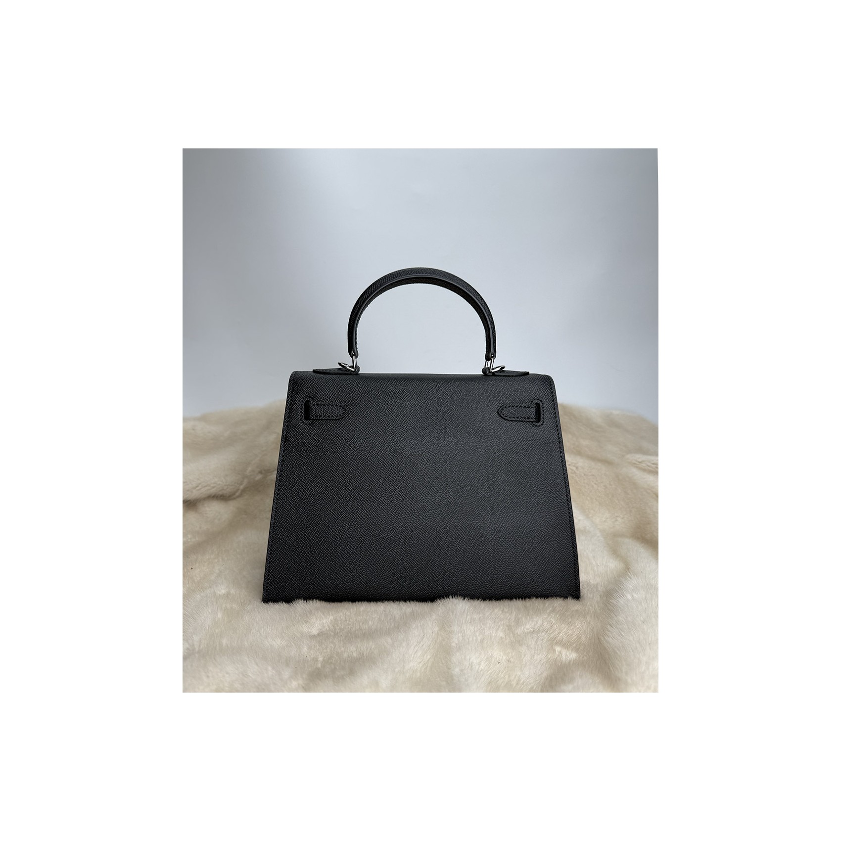 Жіноча шкіряна сумка Kelly 25 чорна