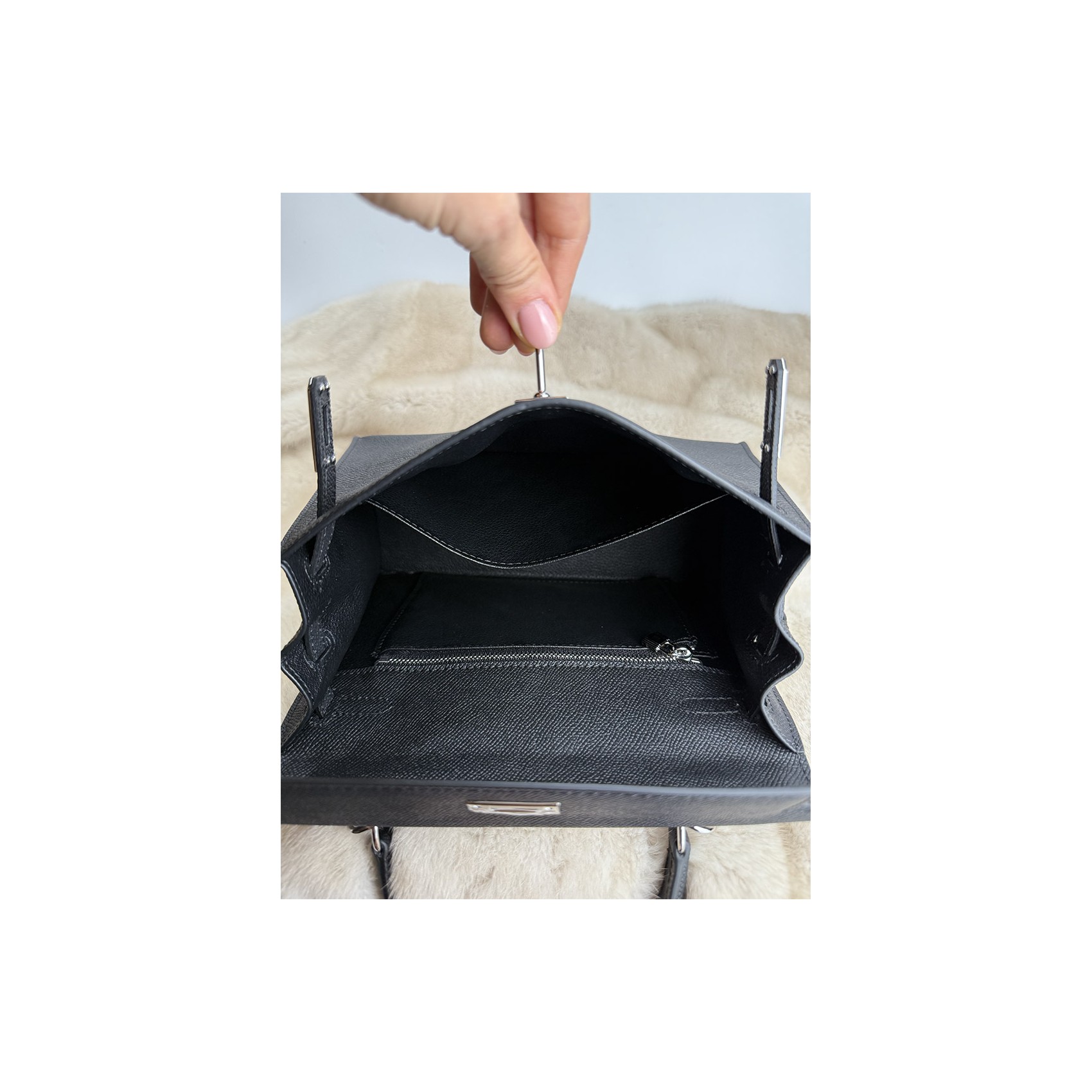 Женская кожаная сумка Kelly 25 черная