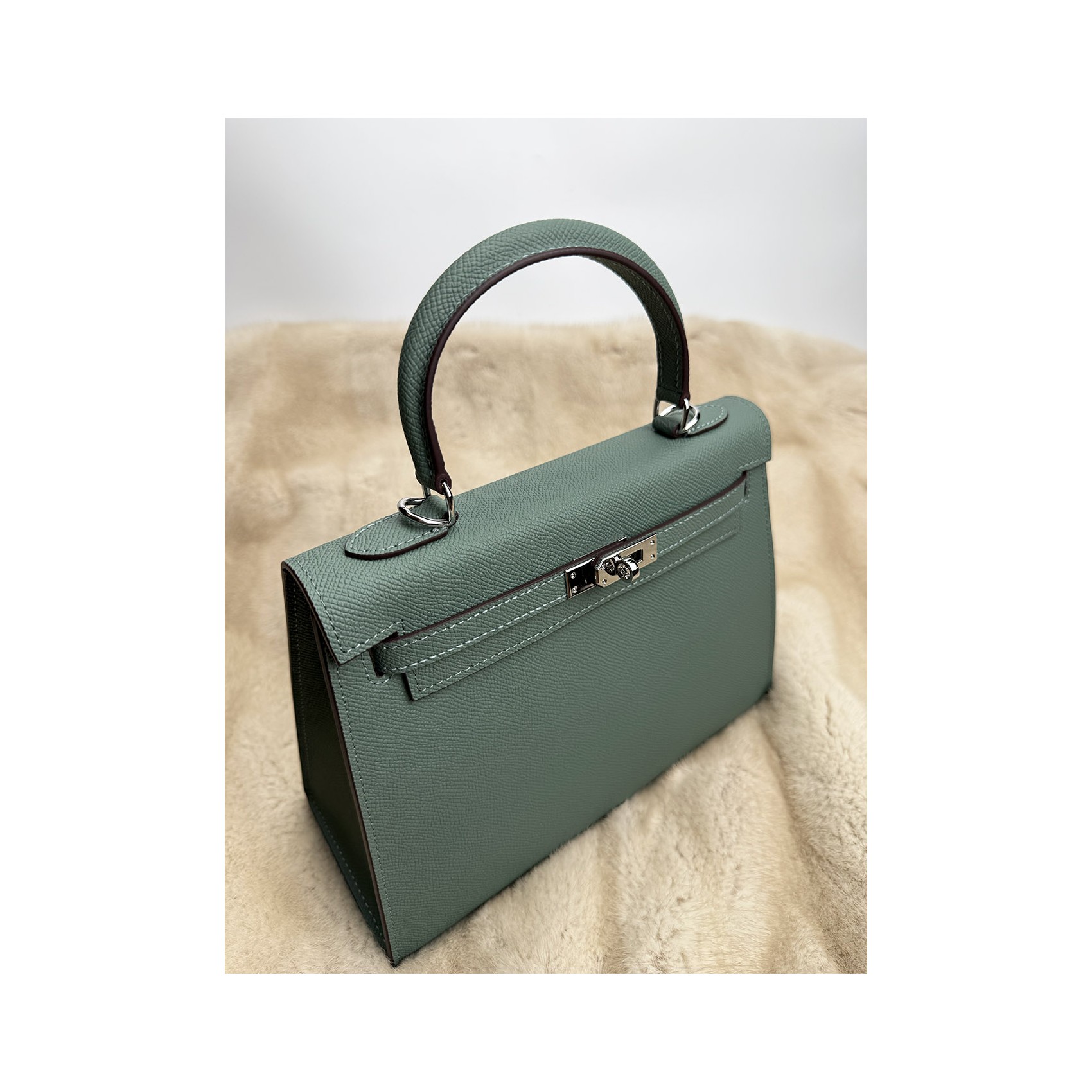 Женская кожаная сумка Kelly 25 бирюзовая