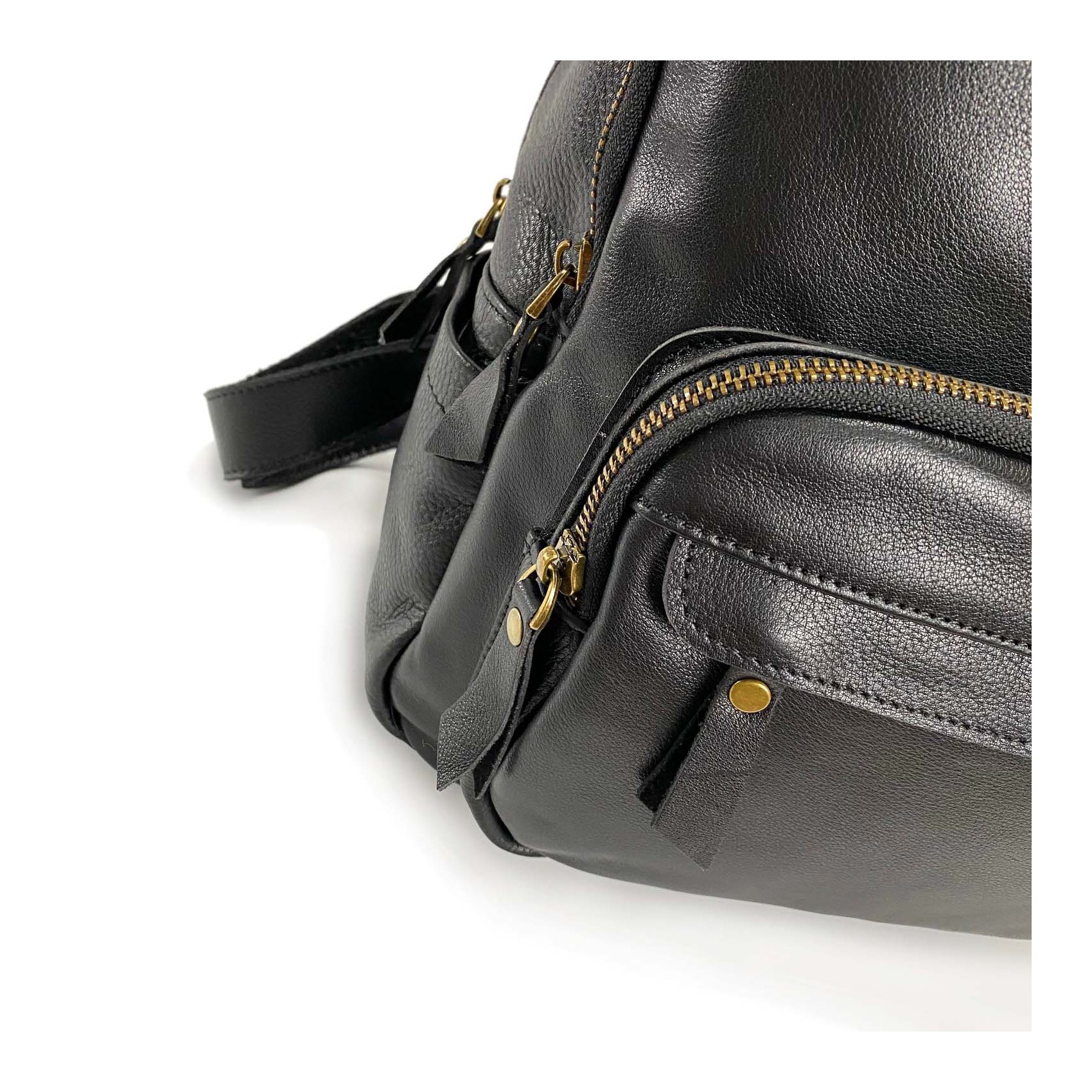 Женский кожаный рюкзак Freedom черный