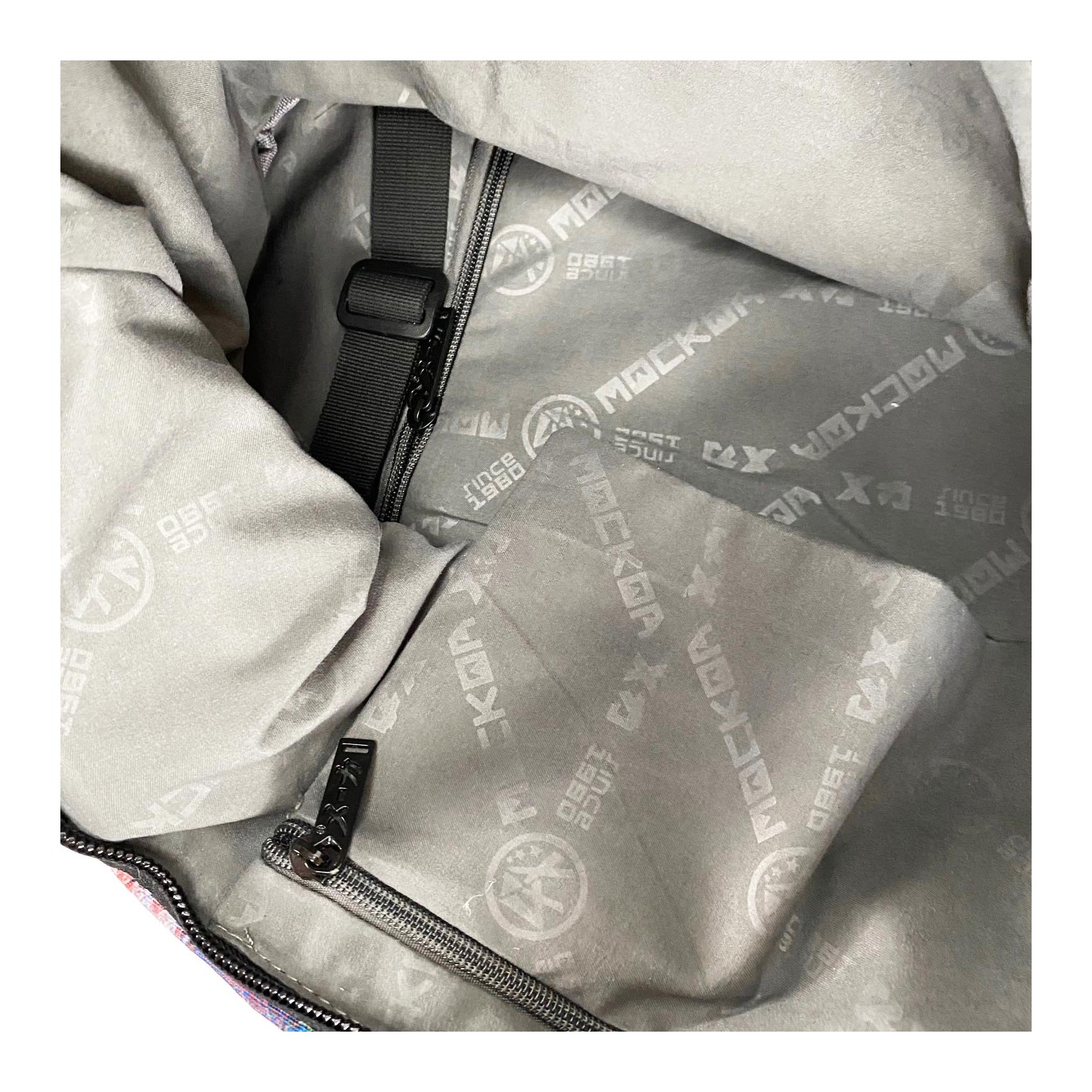 Мужской рюкзак Mackar Rome черный с разноцветным принтом