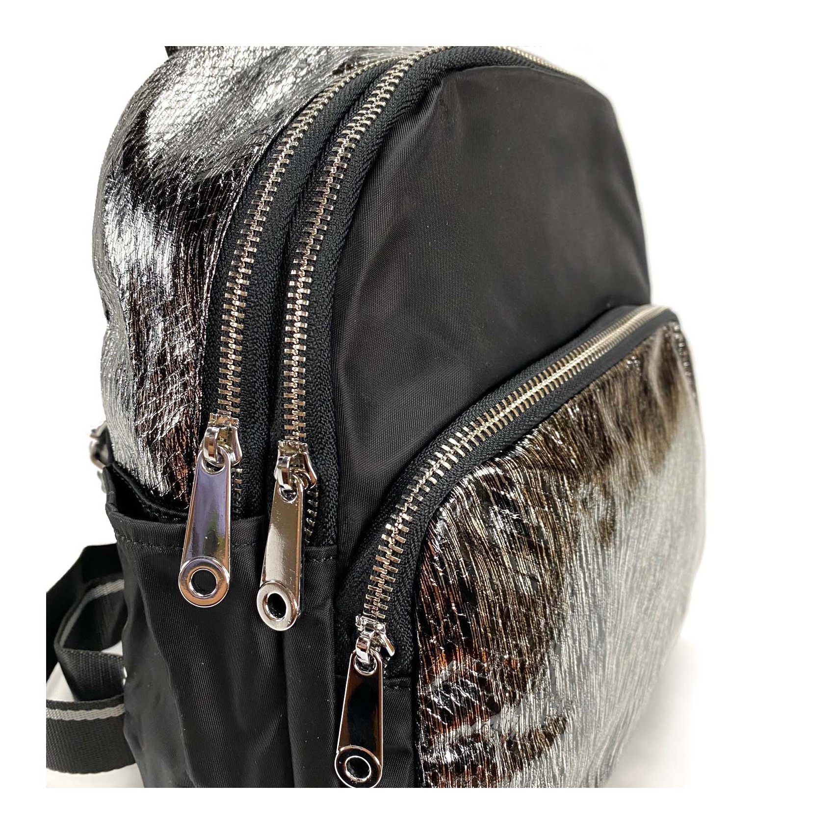 Жіночий рюкзак Juliet чорний з сріблом