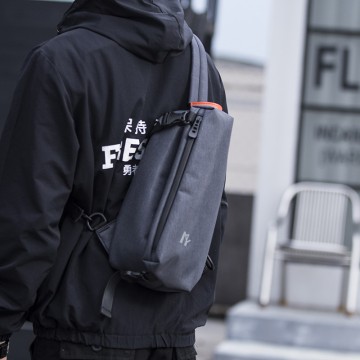 Чоловіча сумка-рюкзак слінг MY на одне плече графіт фото