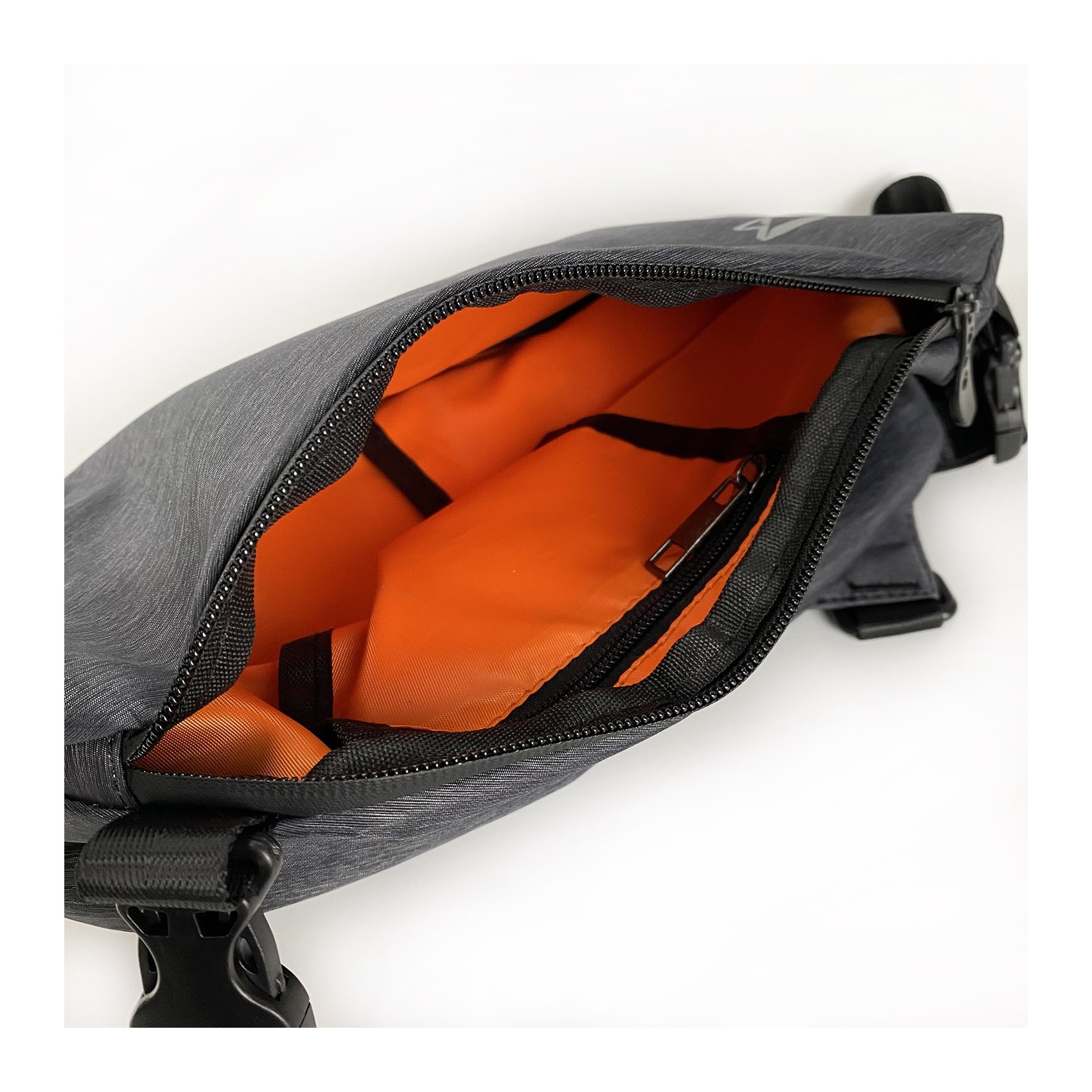 Чоловіча сумка-рюкзак слінг MY на одне плече графіт