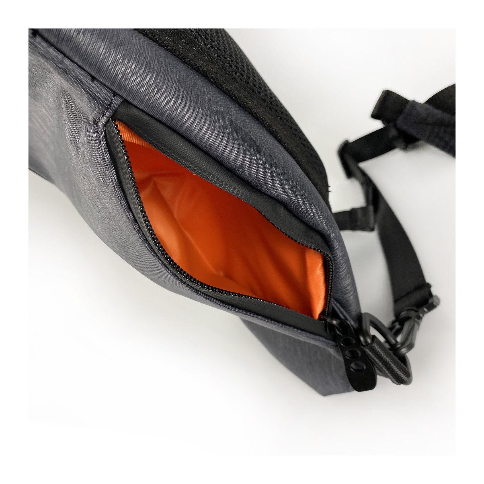 Чоловіча сумка-рюкзак слінг MY на одне плече графіт