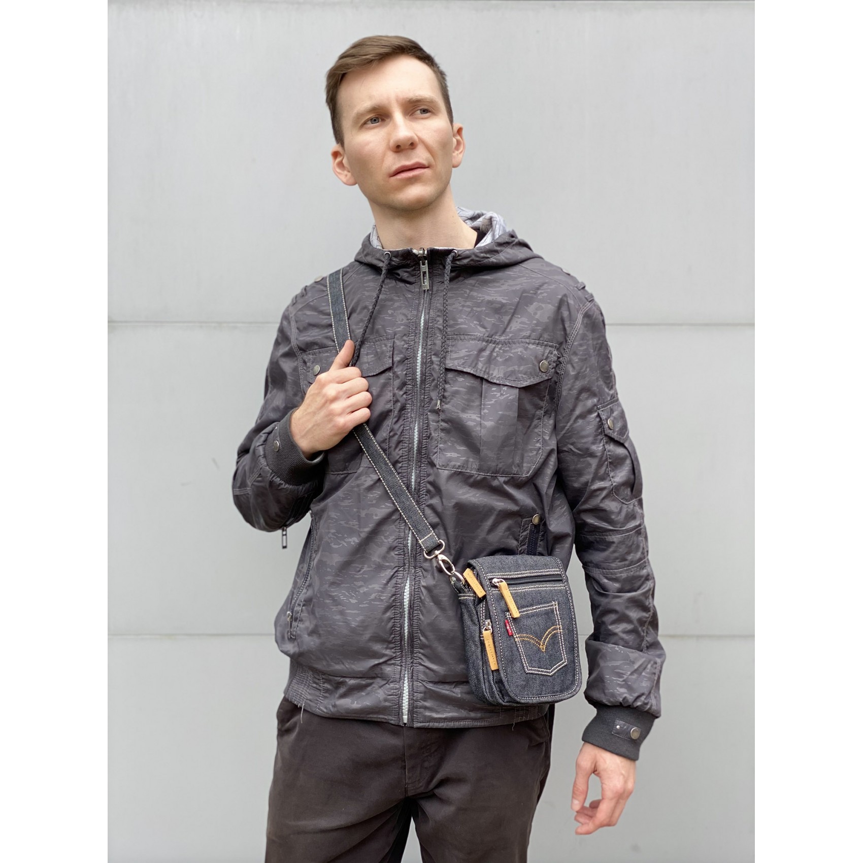 Мужская барсетка Ryan через плечо графит