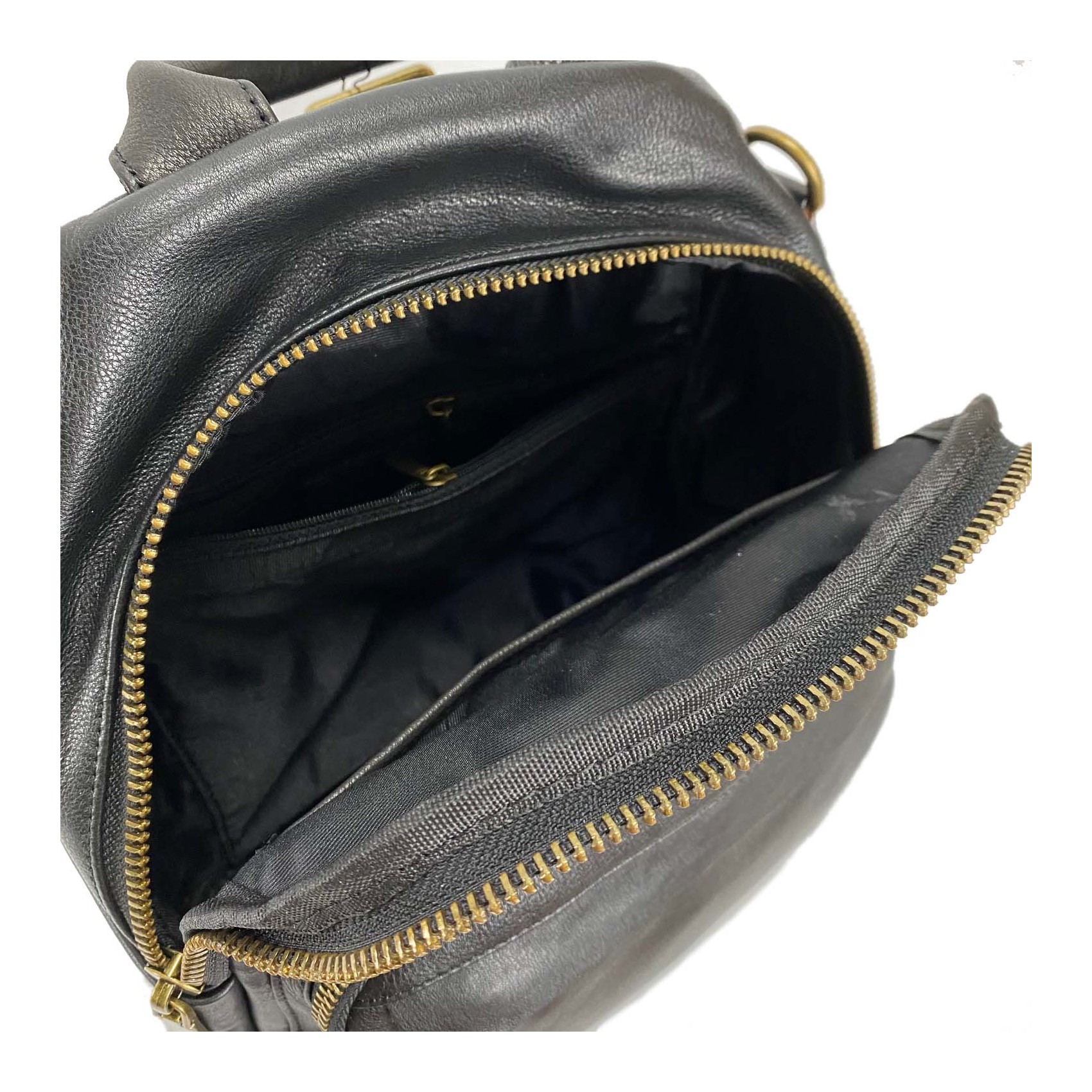 Жіночий шкіряний рюкзак Fiona чорний