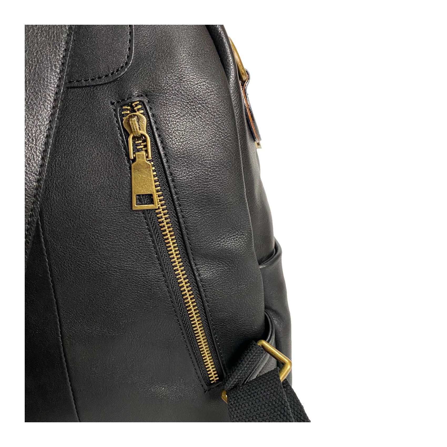 Жіночий шкіряний рюкзак Fiona чорний