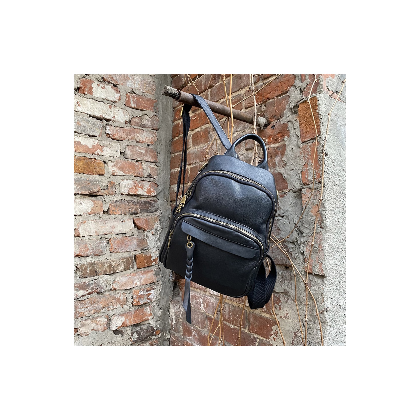 Женский кожаный рюкзак Fiona черный