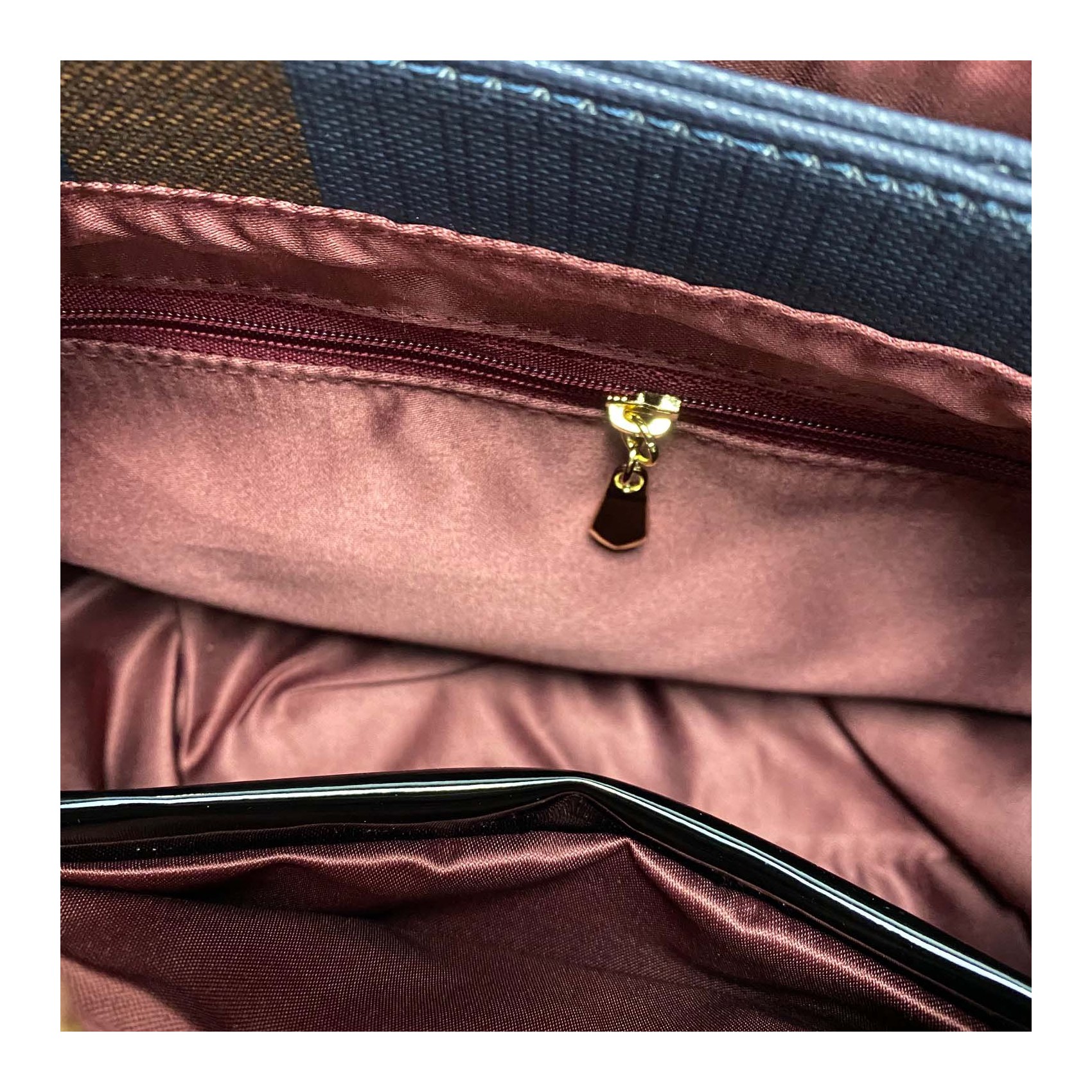 Женская классическая сумка Grace синяя с бежевыми ручками