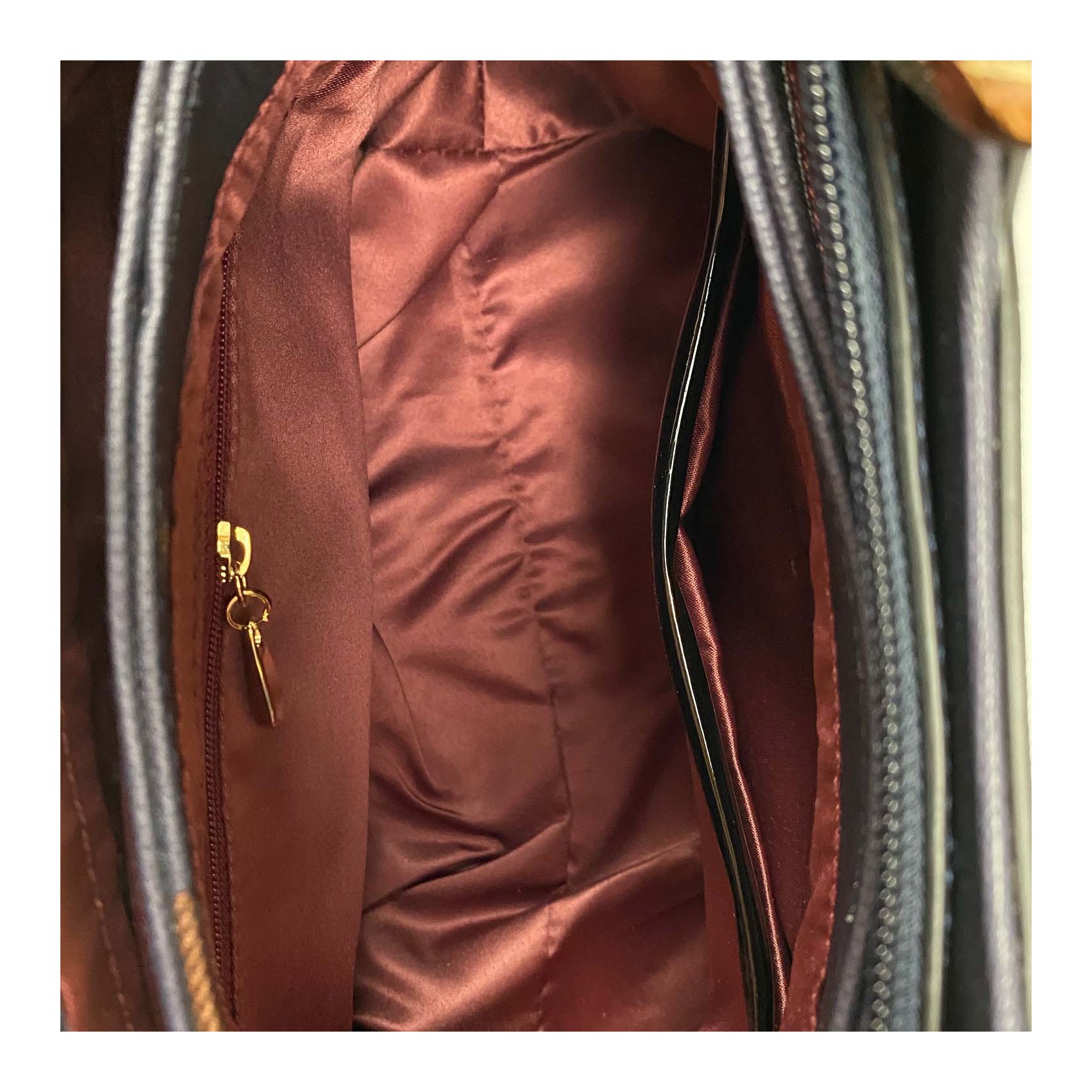 Жіноча класична сумка Grace синя з бежевими ручками