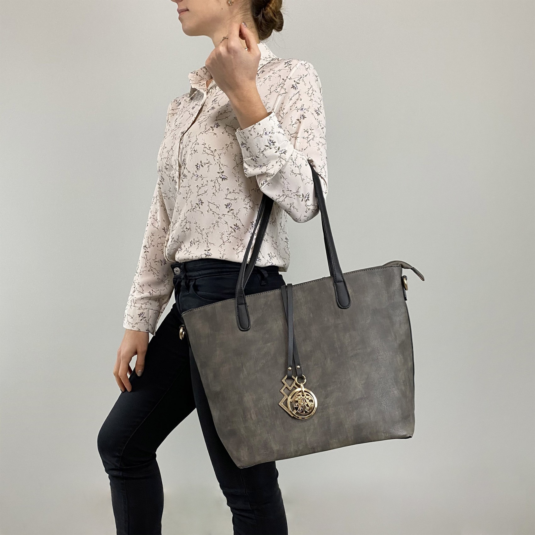 Жіноча сумка Joanna сіра